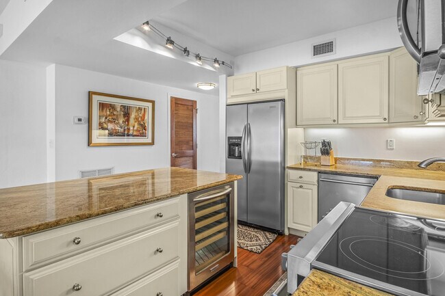 Photo - 730 Greensward Ct Unit 105-J