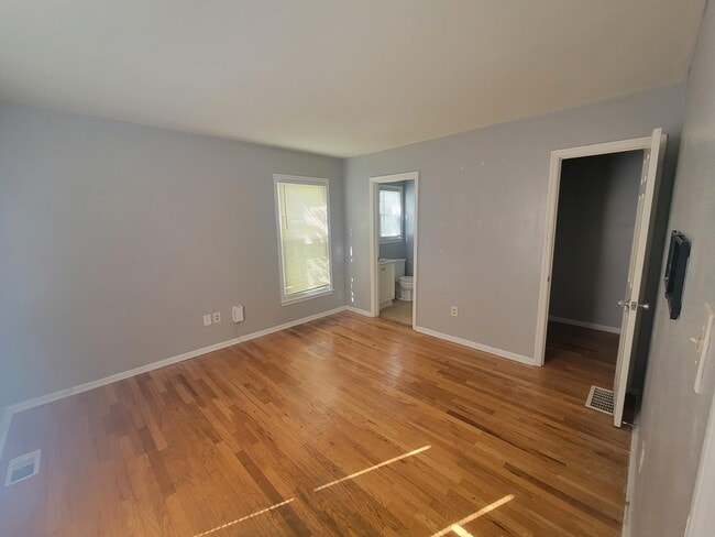 Photo - 1473 Mt Rainier Dr