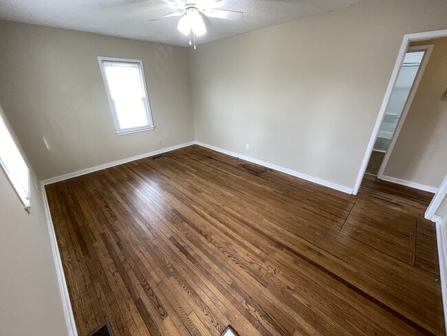 Photo - 402 S Dysart Ave