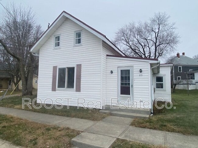 Building Photo - 25 Jamestown Rd