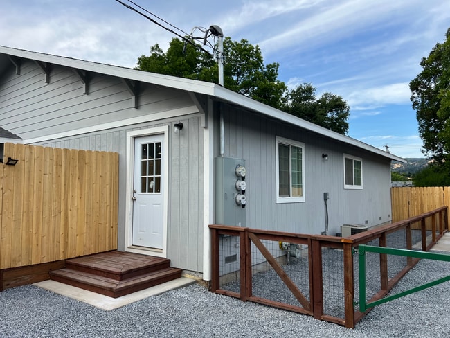 Photo - 316 Hardister Dr