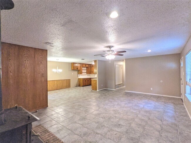 Photo - 134 Bellaire Dr