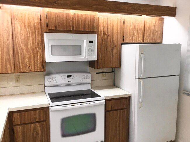 Photo - 3636 Whitehall Dr Unit 101