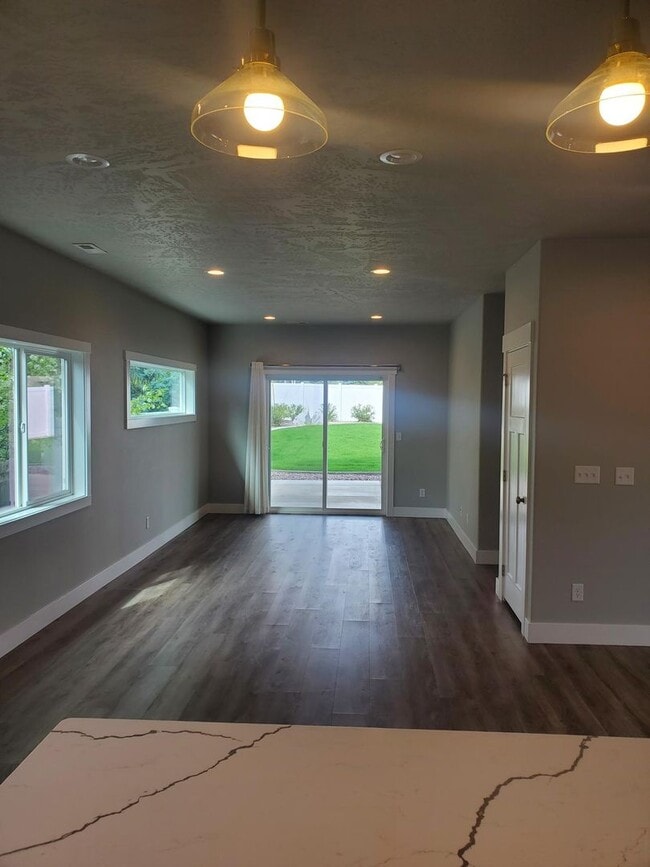 Photo - Craftsman 1 Story Zero Step House