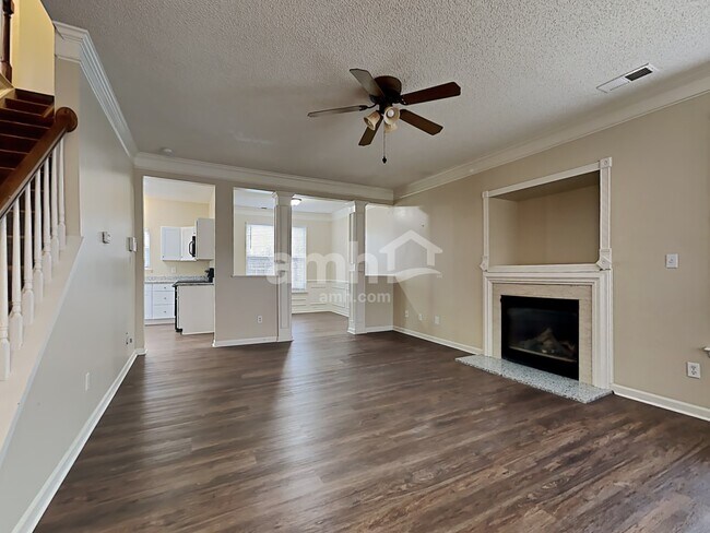 Photo - 6110 Goldenfield Dr