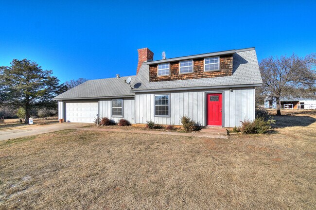 Photo - Beautiful 2 bed Ranch style home on 5 acres!
