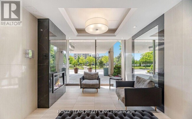 Photo - 735 Don Mills Rd. Unité 201