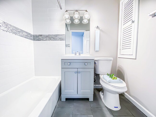 Photo - 9400 Roosevelt Blvd Unit 1