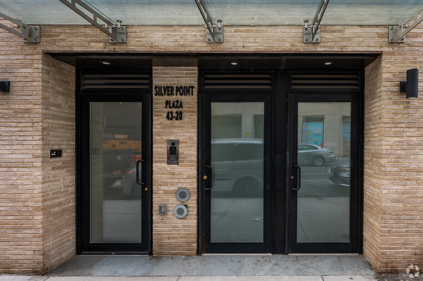 Photo - Silver Point Apartments