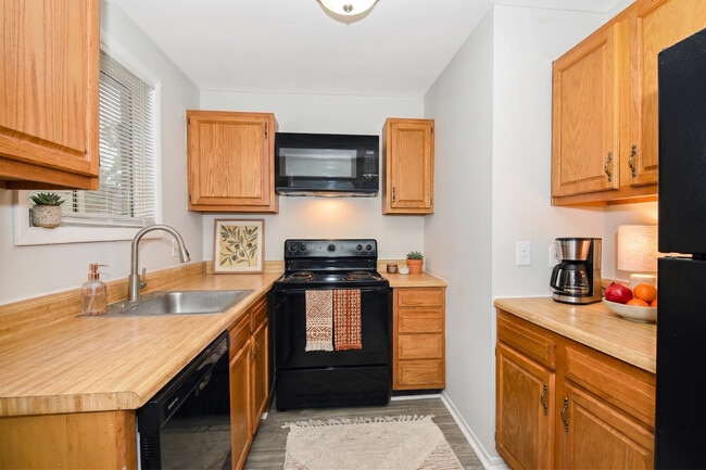 Photo - Villages at Heritage Place Apartments