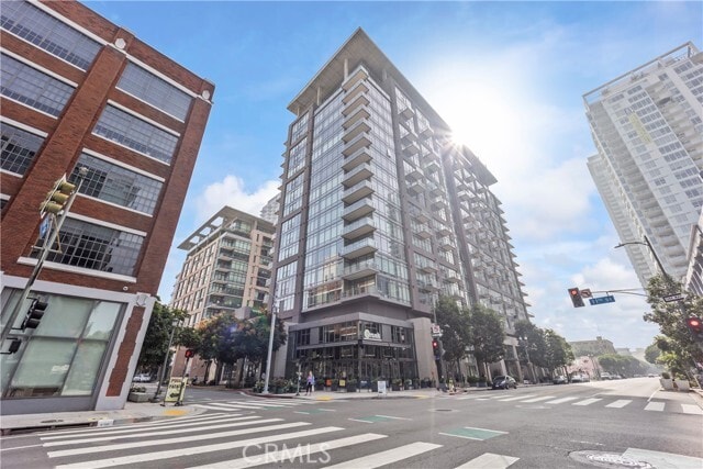 Building Photo - 1100 S Hope St Unit 1704