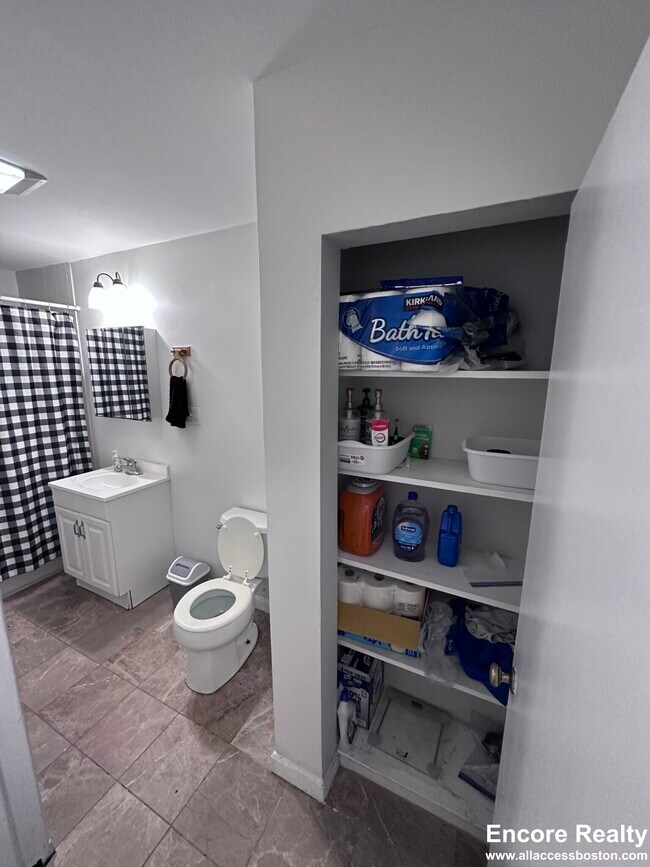 Photo - 67 Chiswick Rd Unidad 12