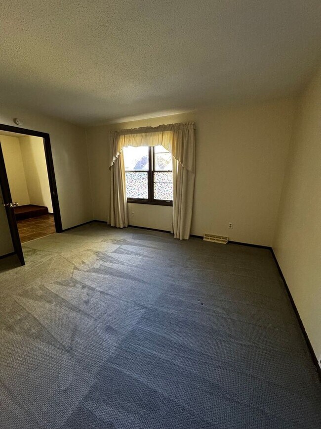 Spacious 4 Bedroom Home for Rent House Rental in Toledo, OH