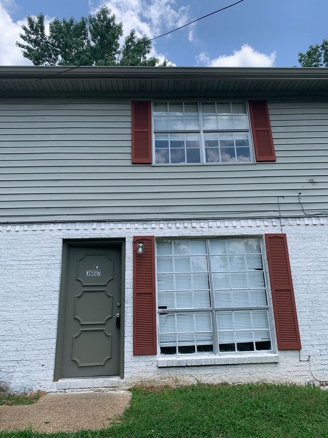 Building Photo - 3653 Shirl Jo Ln Unit C