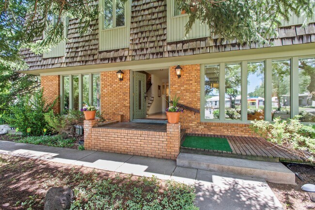 Photo - 531 Gillespie Ave