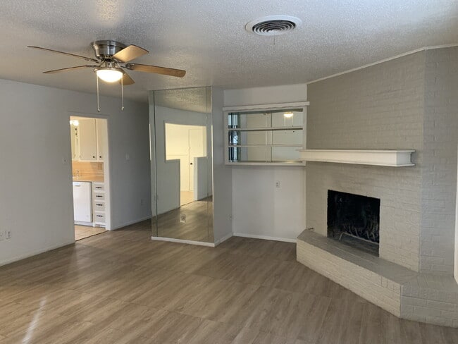 Photo - Spacious 2 Bedroom Duplex in Established Neighborhood