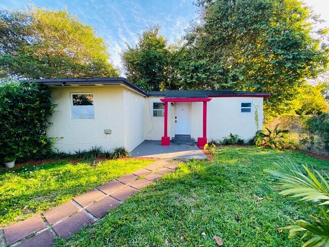 Building Photo - 2230 NW 51st Terrace Unit 2