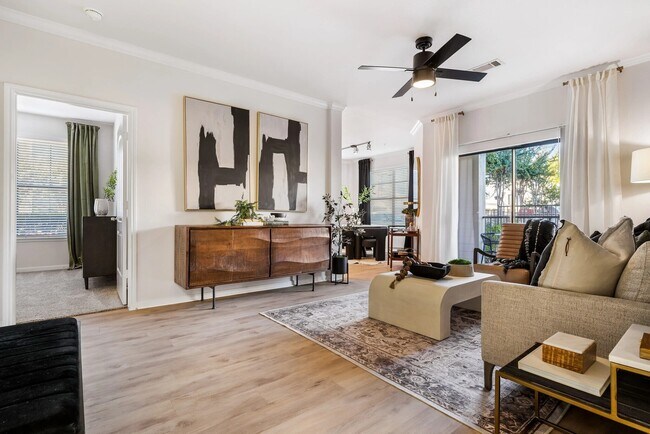 Photo - Spin to Win | Rent-Free Move-In Offer! Unidad EASR