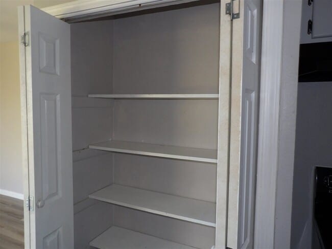 Photo - 4611 NW Santa Fe Ave