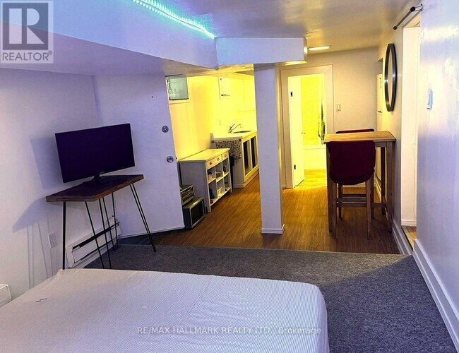 Photo - 2 Page St Unit Lower
