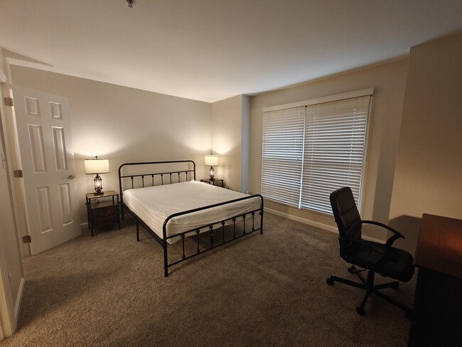 Building Photo - 521 N Graham St Unit 3A Rental