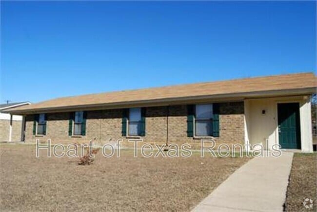 Building Photo - 2410 Comanche Trl Rental