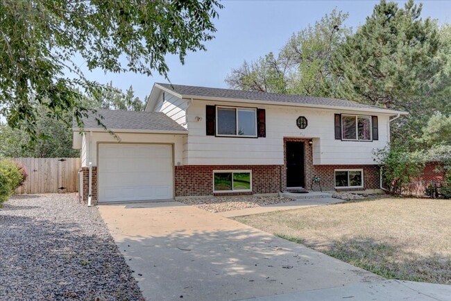 Photo - 717 E 5th Ave