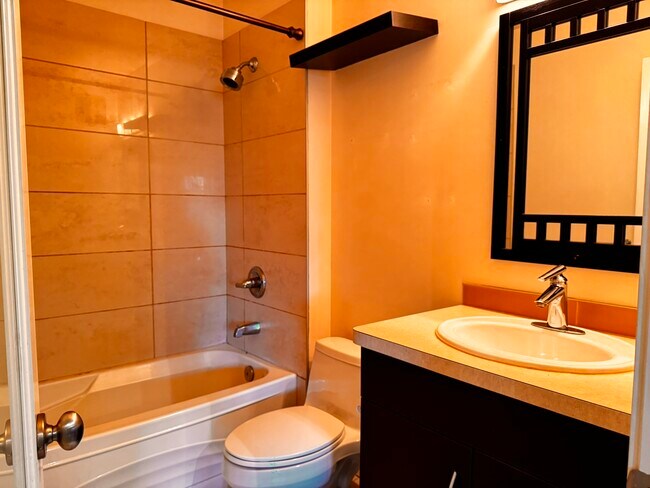 Photo - 417-417 Vancouver St Unit 2