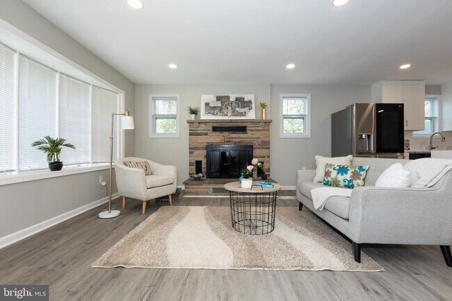 Photo - 9520 48th Ave