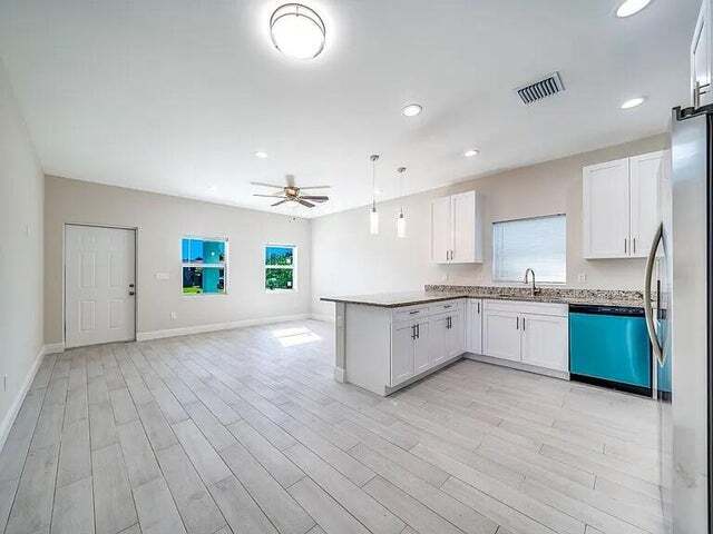 Photo - 2714 Nokomis Ave