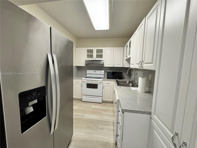 Photo - 6701 NW 169th St Unit B207