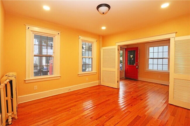 Photo - 30 Thurston Ave Unit 1