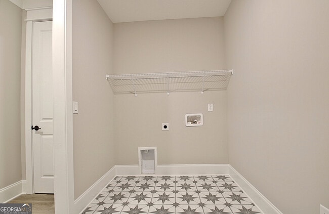 Photo - 190 Redhaven Dr