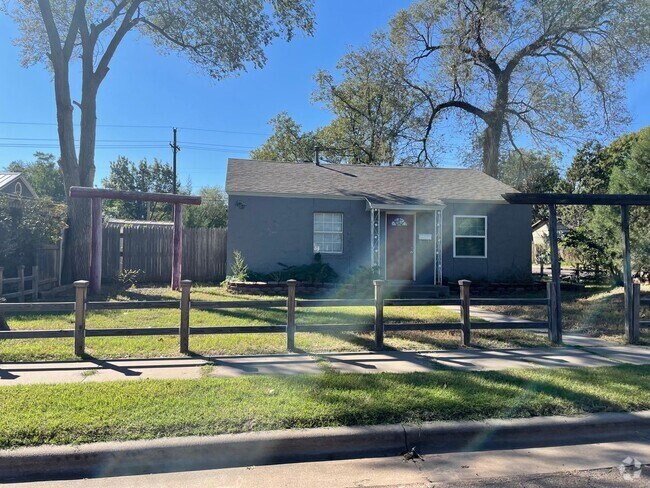 Building Photo - Pre-Leasing 2 bed 1 bath Rental
