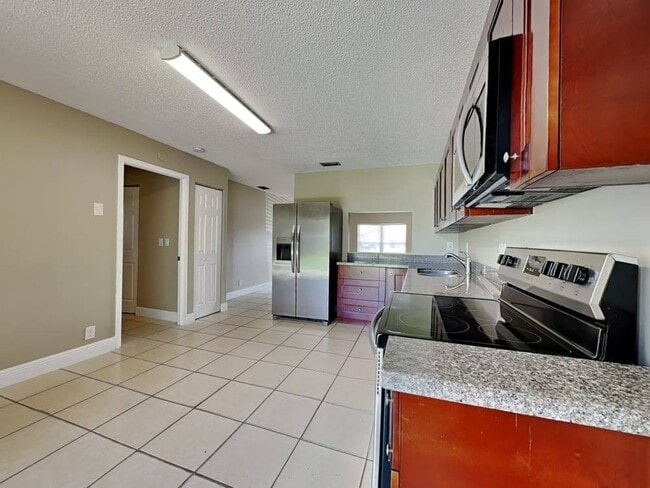 Photo - 2787 Flagstone Dr SE