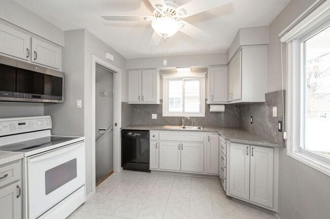 Photo - # Bedroom/2 Bath Single family!  Brook Park! Finished Basement