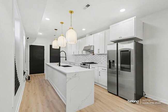 Building Photo - 1032 W Franklin St