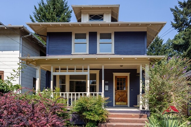 Photo - 2445 SE Belmont St