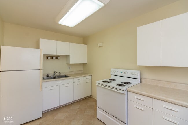 Photo - 701 Brewer Pl