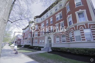 Building Photo - 1 bedroom in Brookline MA 02446 Rental