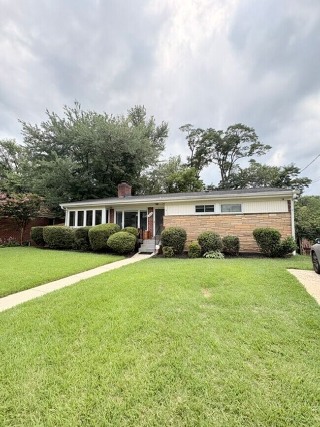 Photo - 9714 Admiralty Dr