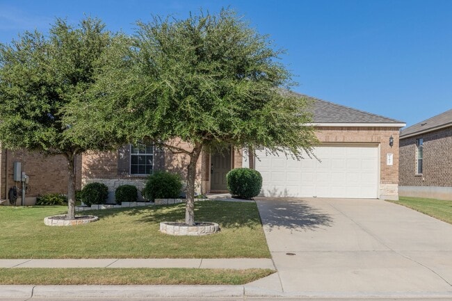 Building Photo - Community Pool, Splash pad and Pavillion! ... Rental