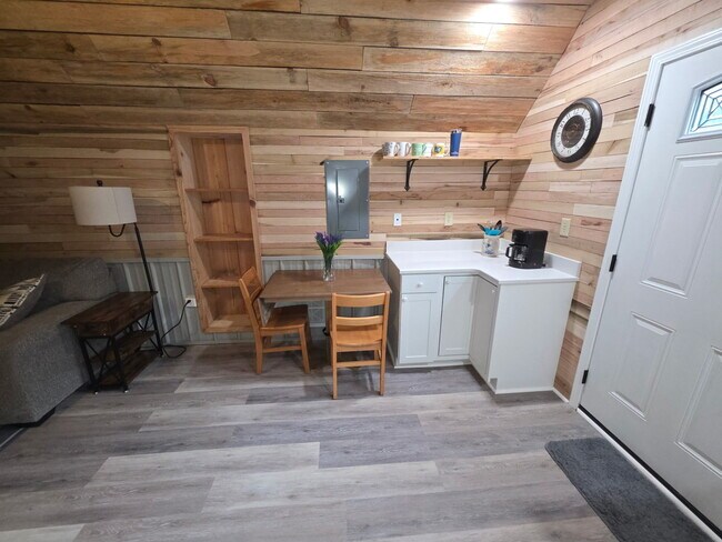 Photo - 820 Clearview Rd