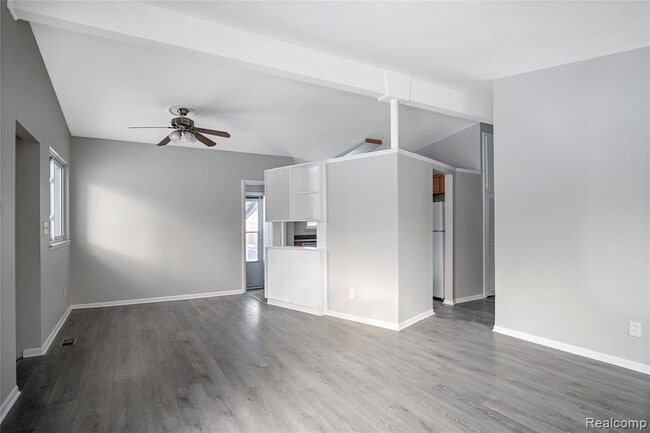 Photo - 15320 Marlow St