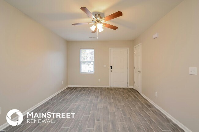 414 Gossett St