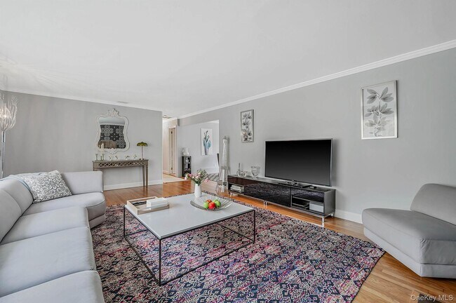 Photo - 47 Whitebrook Dr