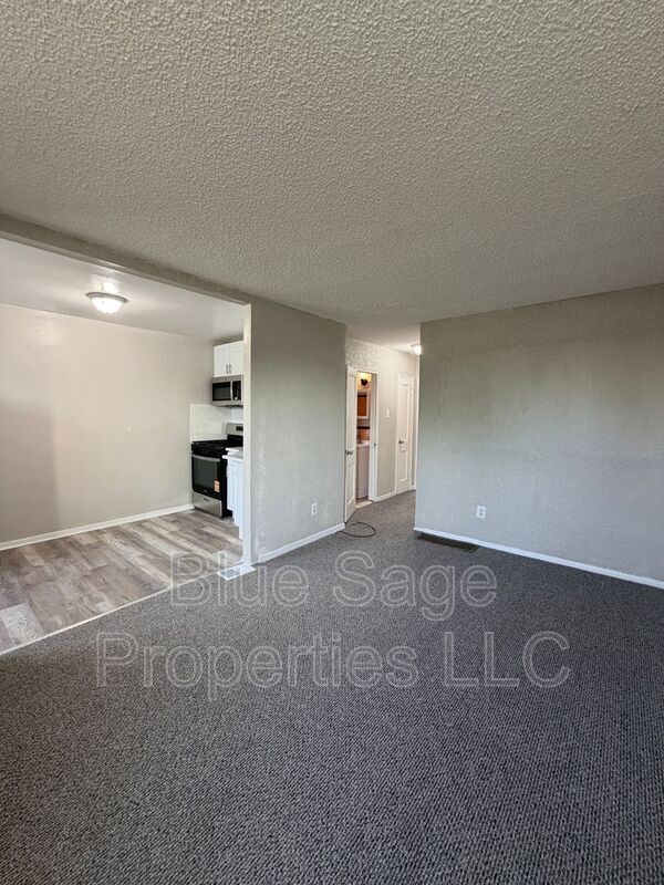 Photo - 1037 Laurel Rd