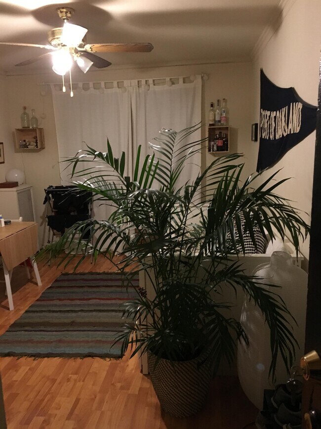 Photo - 633 W Deming Pl