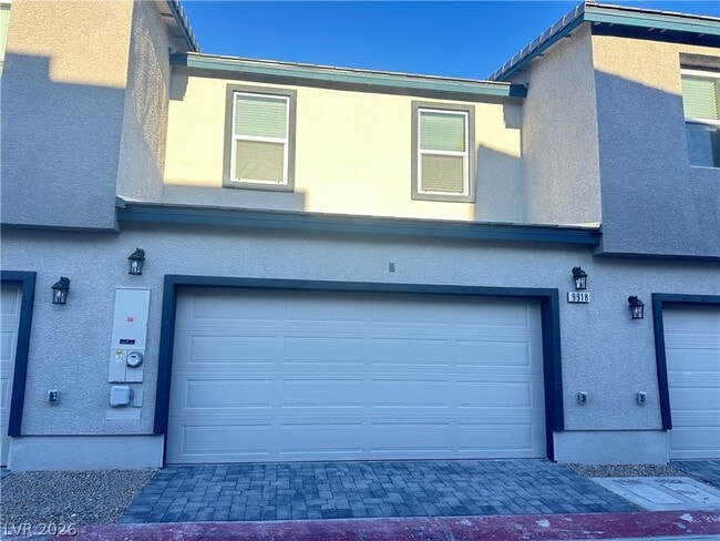 Photo - 9918 Saffron Hls St