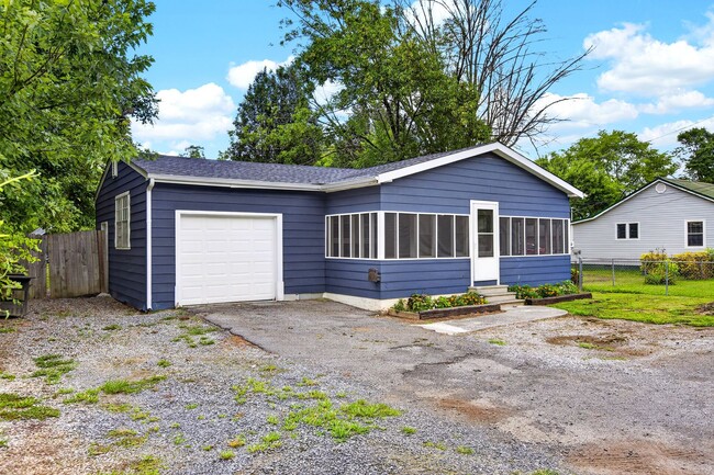 Photo - Charming 2-Bedroom Home with Garage – Pet Friendly!